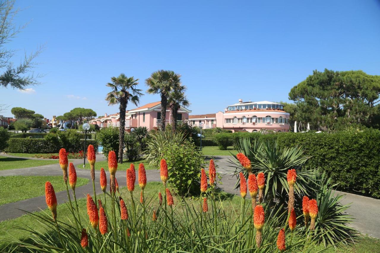 Seaside Terrace & Pool Getaway Lejlighed Cavallino-Treporti Eksteriør billede